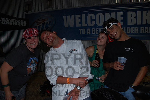2008-05-02 @ 21-18-46 = DSC_1368