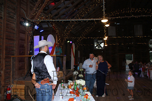 2025-10-04 19-39-42 IMG_2798