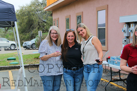 2025-03-25 17-12-46 IMG_8428