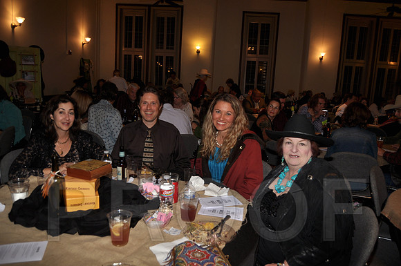 2013-10-19 19-37-12 D90_2319